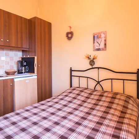 Mpalkoni Sti Guest house 3*