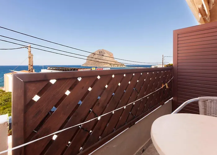 Mpalkoni Sti 3* Monemvasía