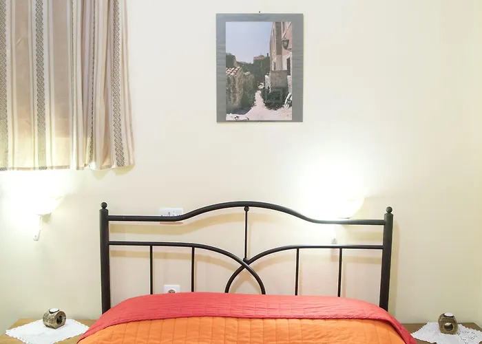 Mpalkoni Sti 3* Monemvasía